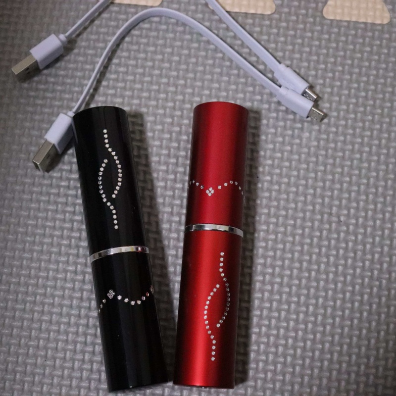 Hot Sale Portable Lipstick Pla - огляд і ціна Led Mouth Tray